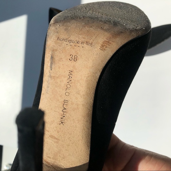 Manolo Blahnik Black Suede BB PUMPS - Picture 7 of 9